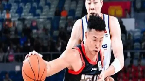 《曼联新星塞古-科内闪亮加盟洛桑体育，开启欧洲联赛新篇章！》